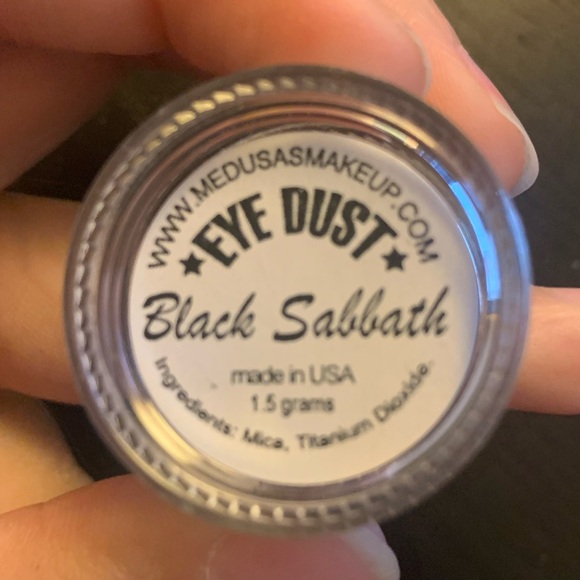 2/$15 Medusa’s Makeup Eye Dust - Picture 4 of 4